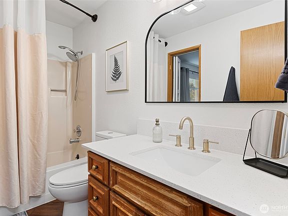 5th image of 2720 N Orchard Street