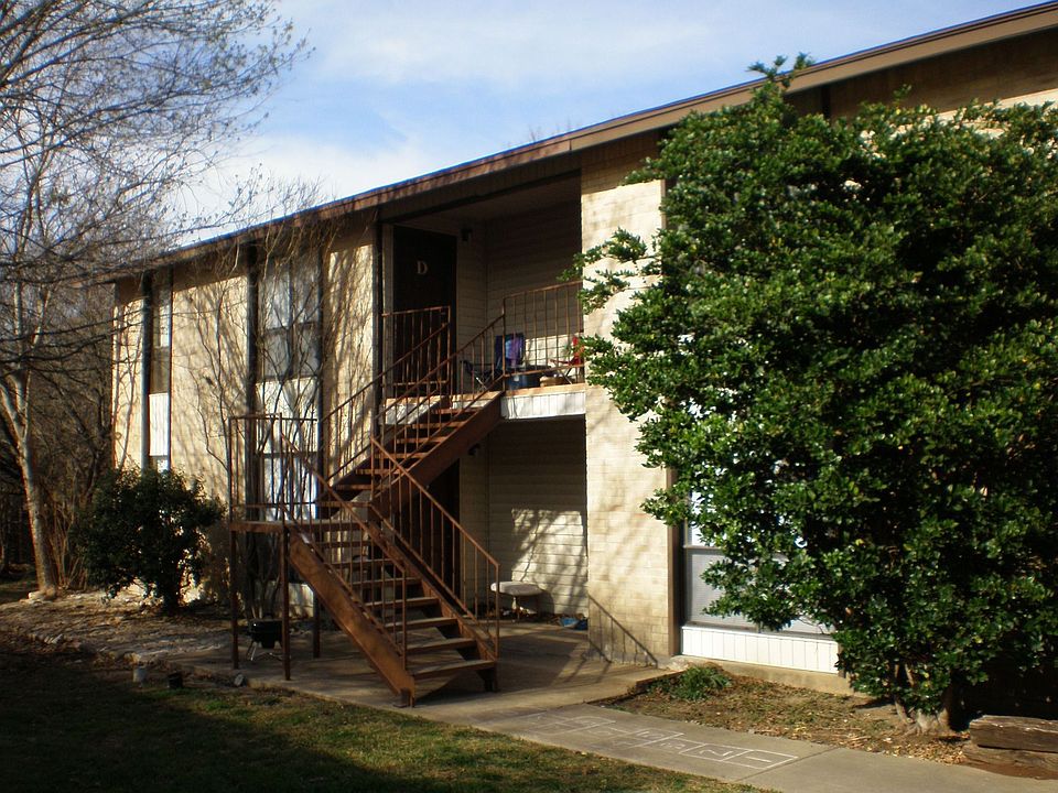 1st image of 245 Craddock Ave