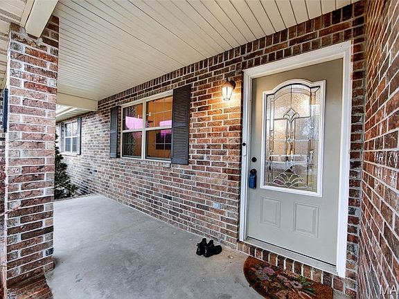 2nd image of 20607 London Ln