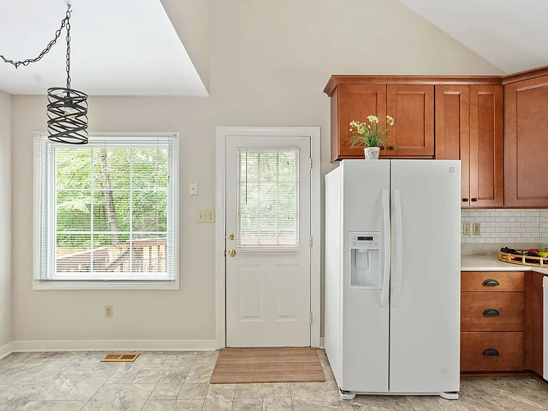 12015 Bexley Ct — Photo 11
