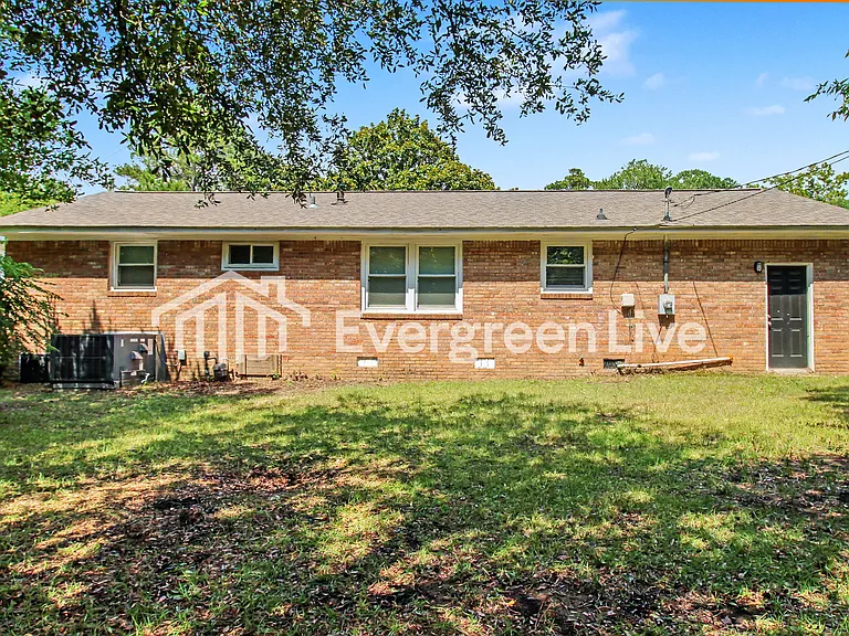209 Weldwood Ct — Photo 13