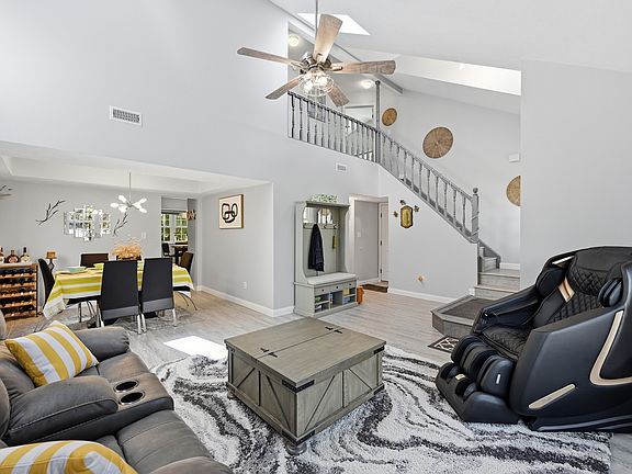 2nd image of 275 Inland Cir