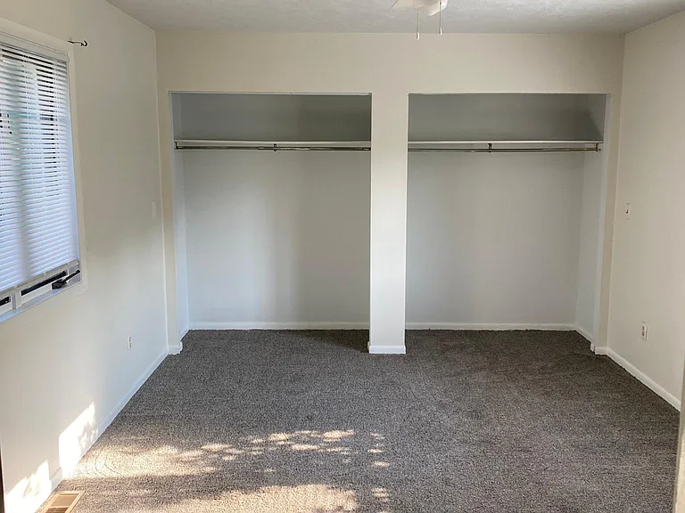 1413 E North St — Photo 14