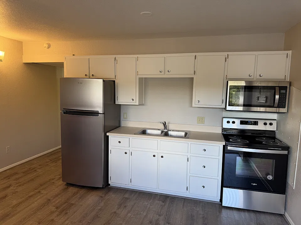 111 S Willow Rd #16
