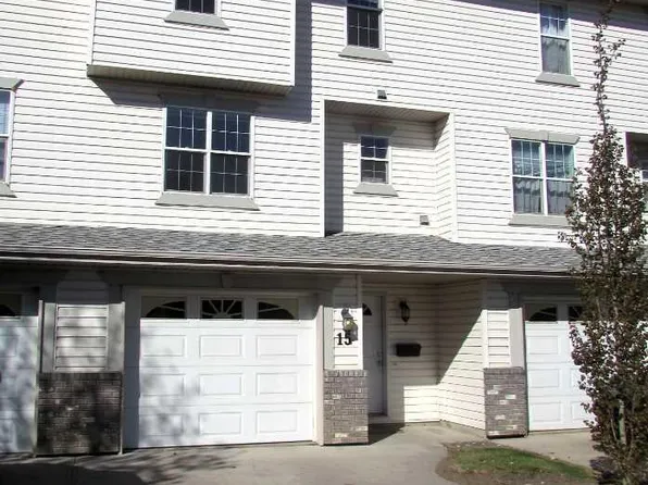 15 Kerry Wood Mews, Red Deer, AB T4N 7B8