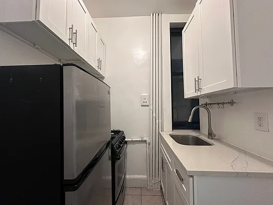 Rented by Ovation Properties, LLC | media 10