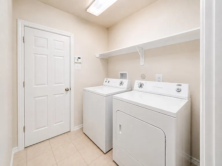 136 Easton Glen Ln — Photo 11