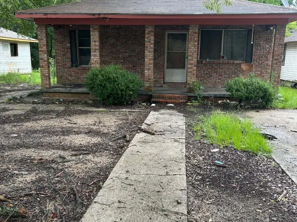 1107 Drive Martin Luther King Ave, Laurel, MS 39440