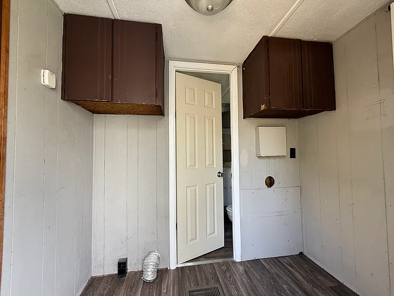 208 Turnbull St — Photo 10