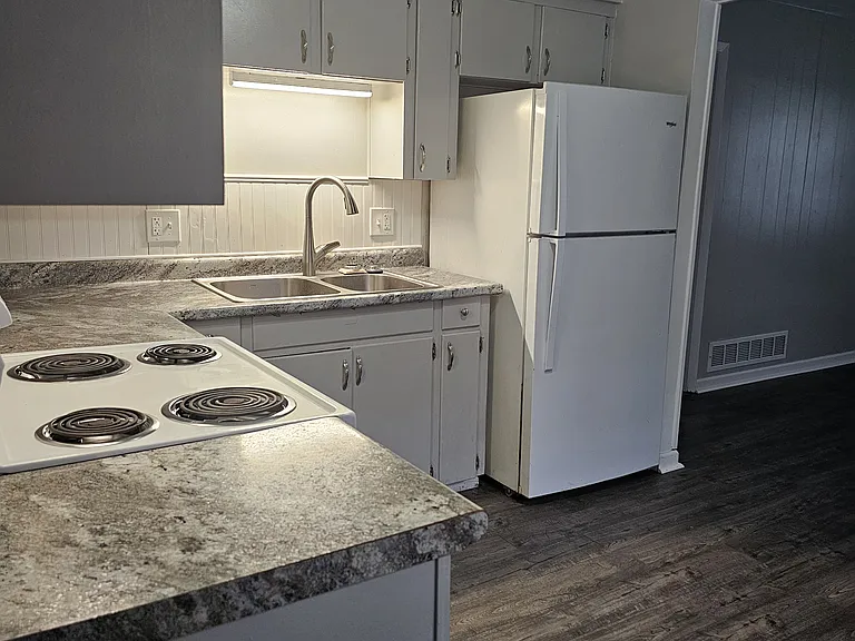 3538 S Lynn St #B — Photo 4