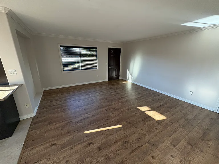 2913 A St #5 — Photo 6