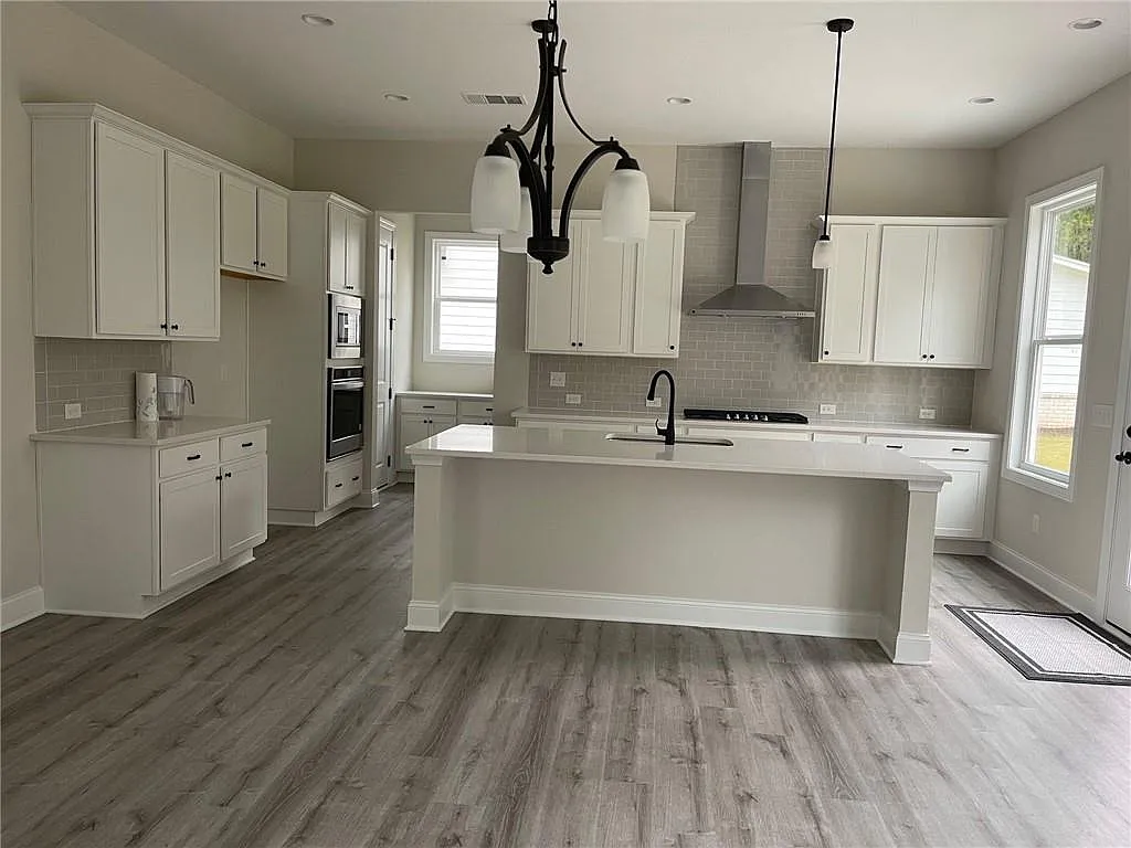 5 bed, 4.0 bath, 3422 sqft, $3,100 — Photo 3
