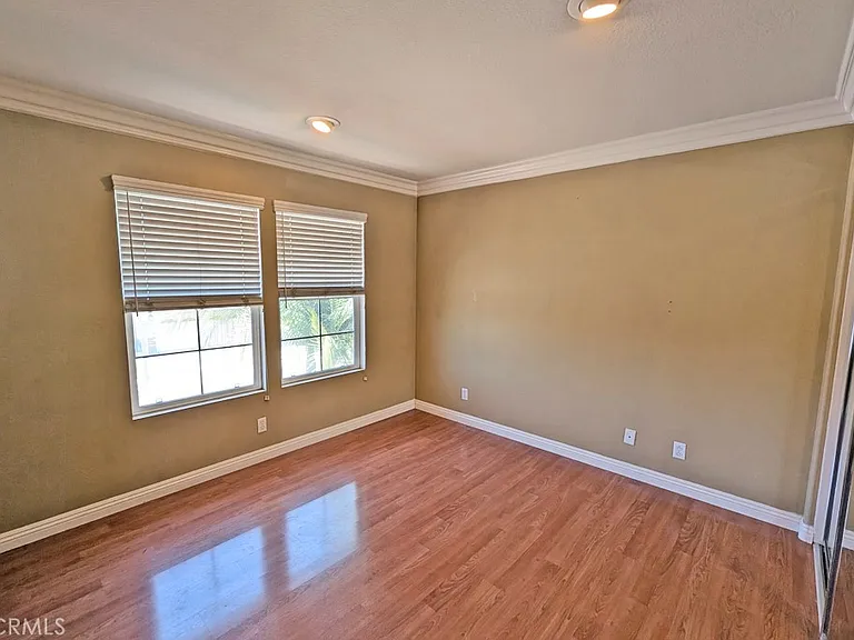 17801 Powell Pl — Photo 32