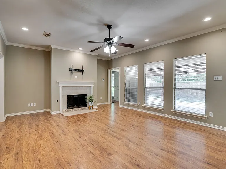 1001 Porter Pl — Photo 7