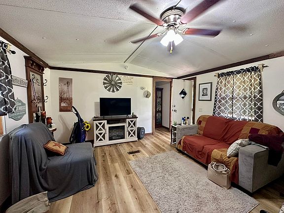 3rd image of 517 Kelsey Rd