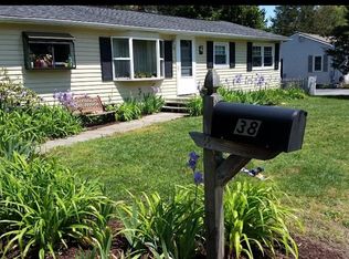 38 Bayview Ave, North Kingstown, RI 02852