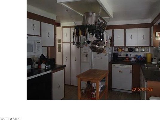 5th image of 856 Holly Berry Ct