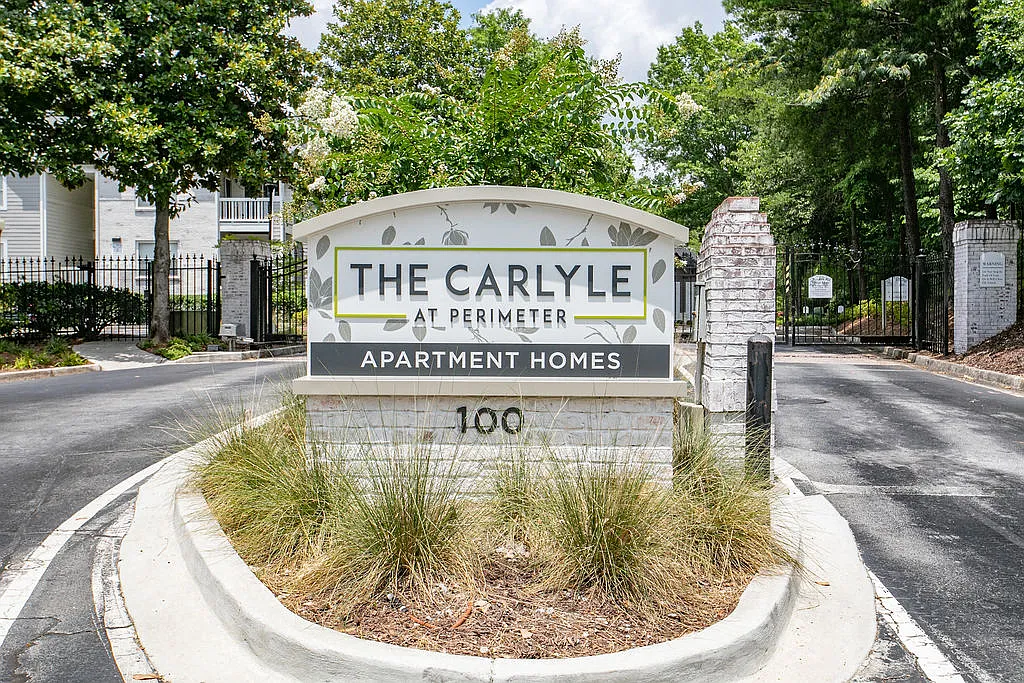 The Carlyle at Perimeter — Photo 2