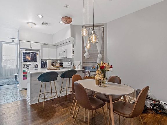 3rd image of 224 48th St APT 4H