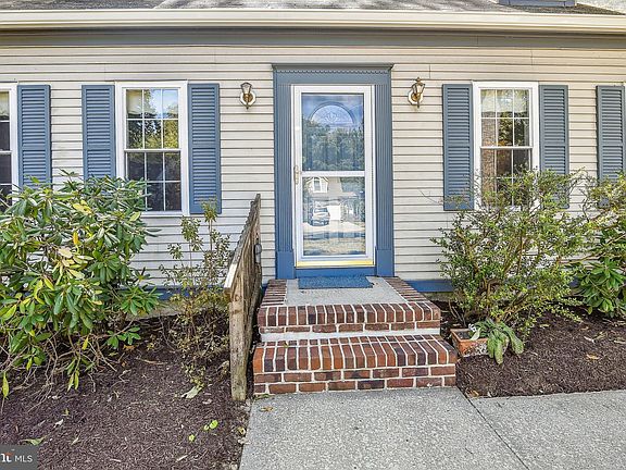 4th image of 633 Dunberry Dr