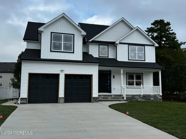 16 Watts Avenue, Barnegat, NJ 08005