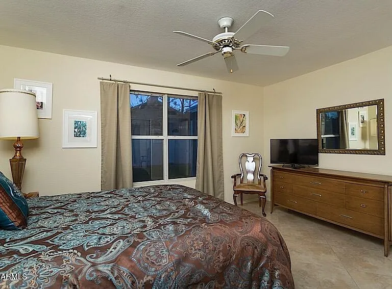 926 W San Mateo Ct — Photo 18