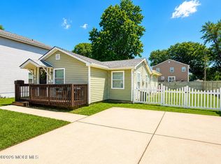 758 Monmouth Pkwy, Middletown, NJ 07748