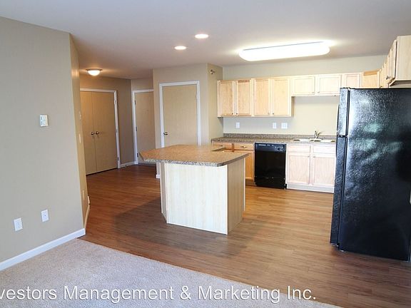 3rd image of 3750 Gardenview Dr APT 302