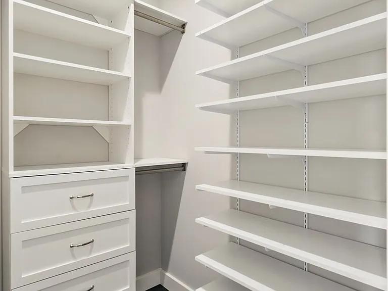 4018 Beach Dr SW — Photo 12