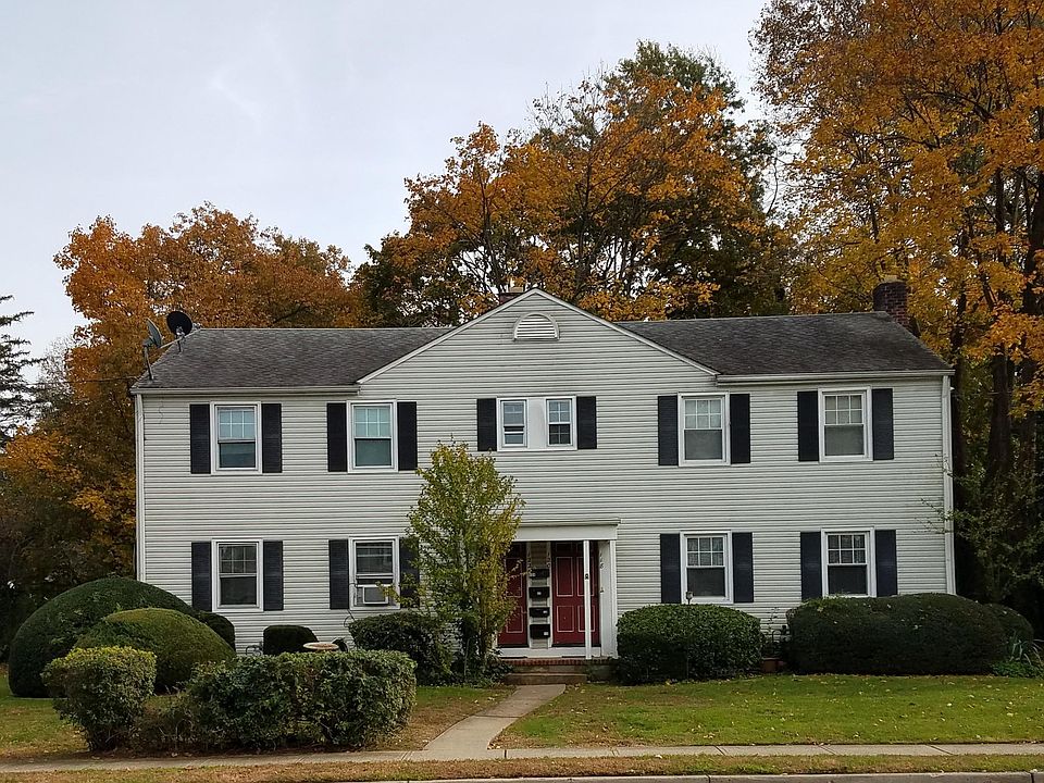 2nd image of 122-124 McLaren St