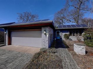 230 Laurel Ave, Providence, RI 02906