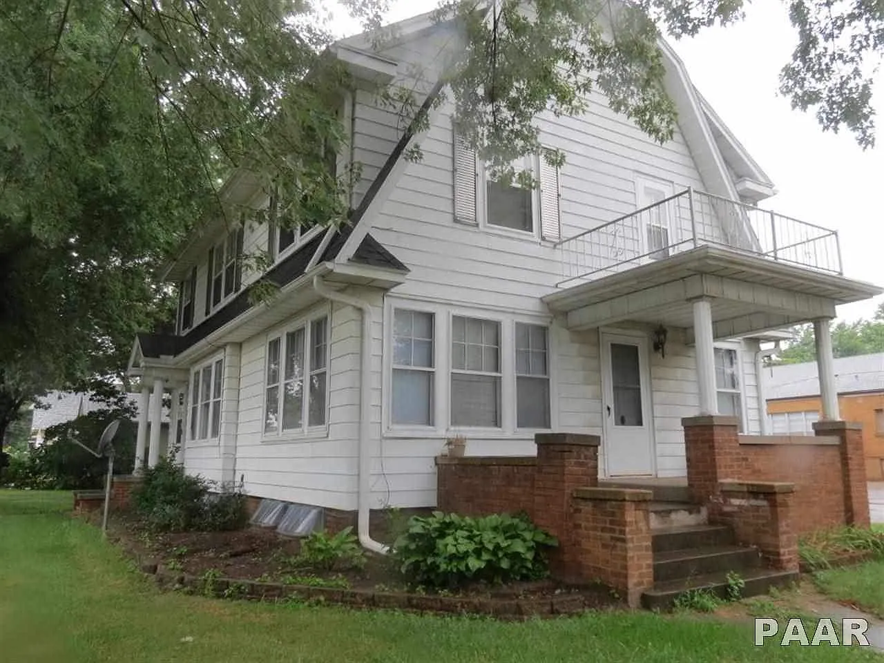 2021 W Callender Ave photo 1