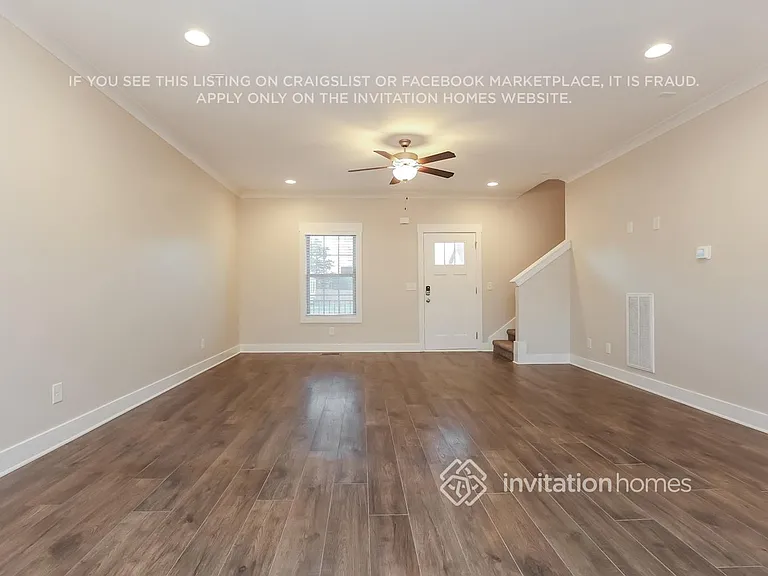 148 Hartmann Crossing Dr — Photo 2