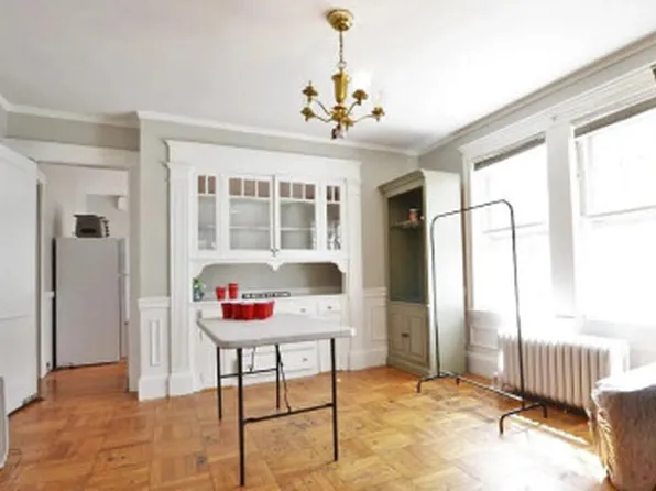 22-24 Crosby Rd #2, Chestnut Hill, MA 02467