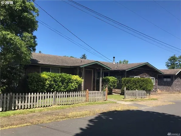 1701 Oregon Ave N, Long Beach, WA 98631