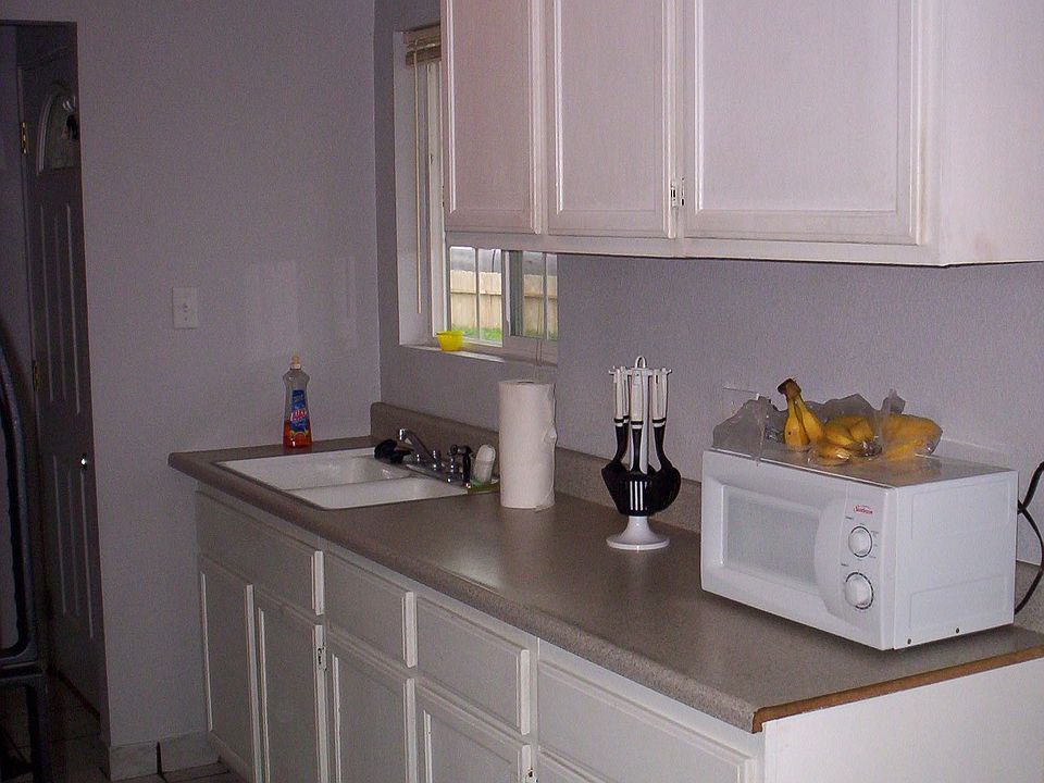 2nd image of 5903 Woodland Dr