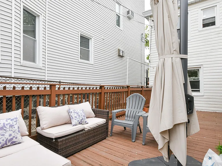 26 Charles St #1 — Photo 19