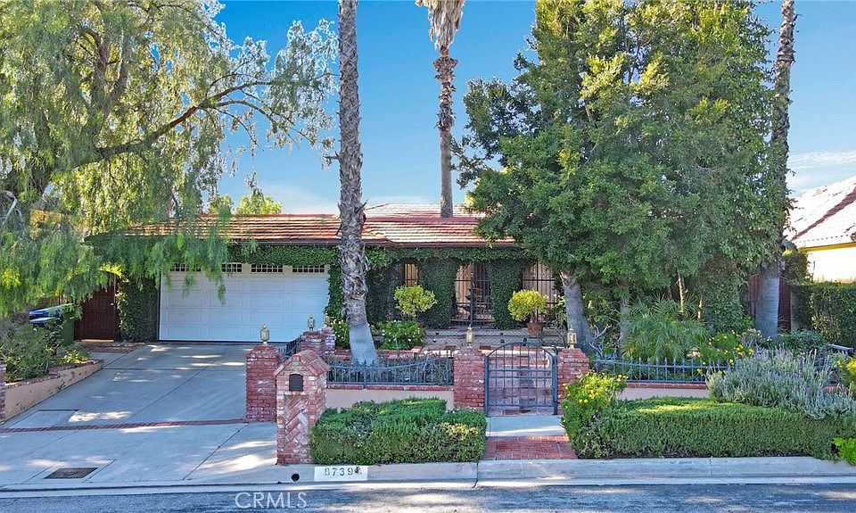1st image of 8739 Farralone Ave