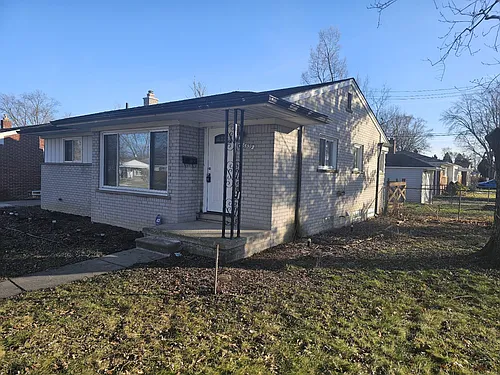 26539 Clarita Photo 1