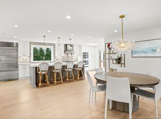 100 Ralsey Rd, Stamford, CT 06902