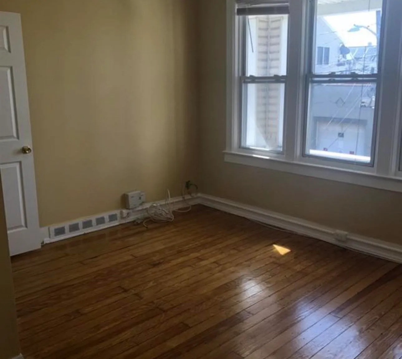 2 bed, 1.0 bath, $1,900 — Photo 3