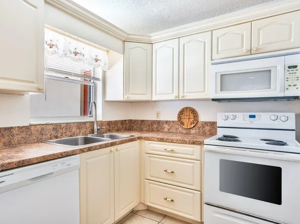 215 Lake Dora Drive, West Palm Beach, FL 33411