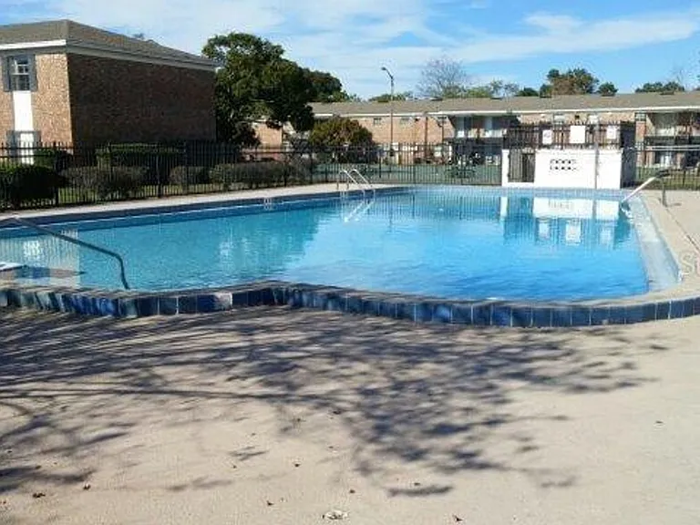 5317 Curry Ford Rd #K — Photo 2