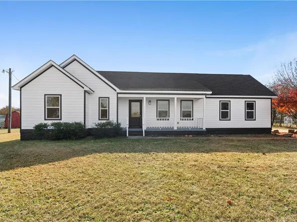 1808 Rover Zetella Rd, Williamson, GA 30292