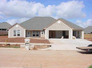 309 W Amethyst Way, Mustang, OK 73064