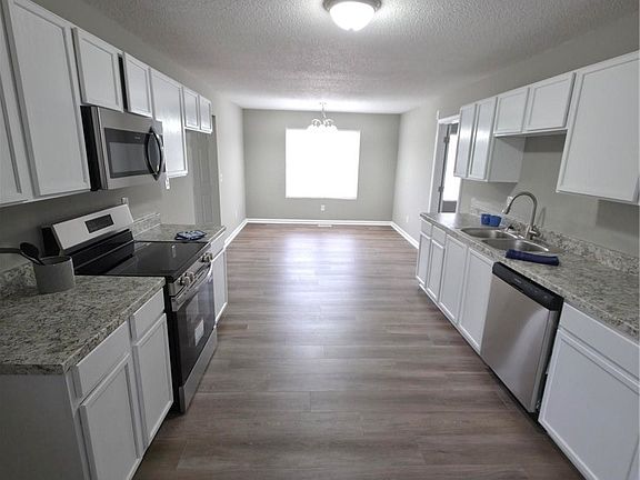 5th image of 274 Chesterton Drive