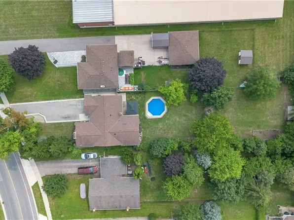 218 Northumberland St, North Dumfries, ON N0B 1E0