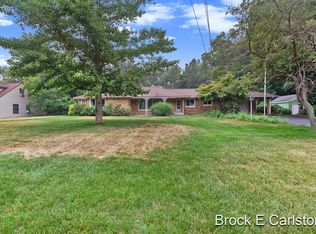 678 Aue Rd, Norton Shores, MI 49441