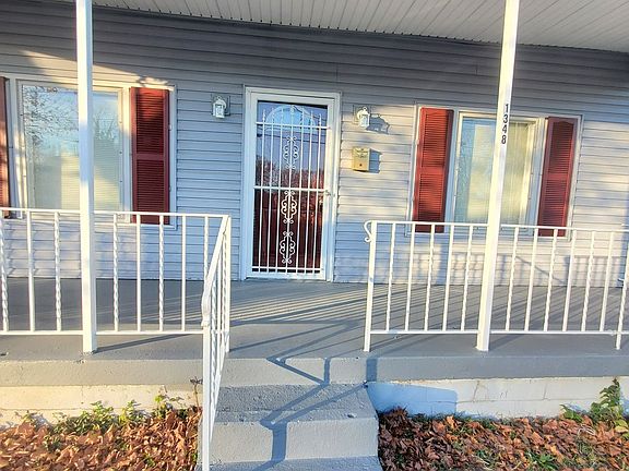 2nd image of 1348 Steffen Ave
