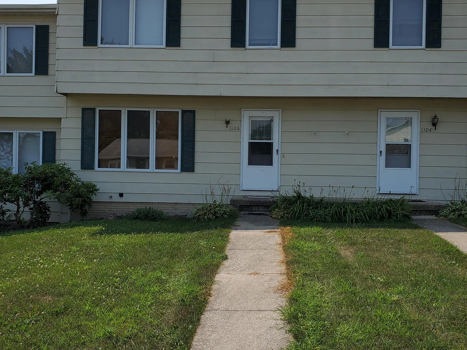 3 bed, 1.5 bath, 1408 sqft, $1,250 — Photo 3